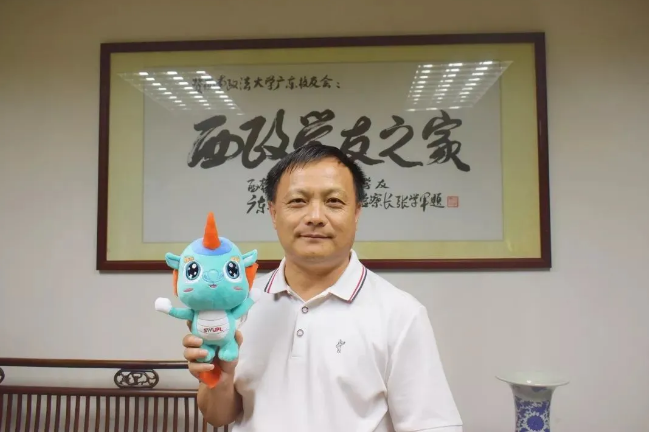 17岁成为文科状元，33岁辞去公职，来自广州的他创办惠州第一大律所