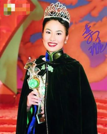 40岁叶璇自曝担心王一博，从名校学霸到遭群嘲，她其实活得真实