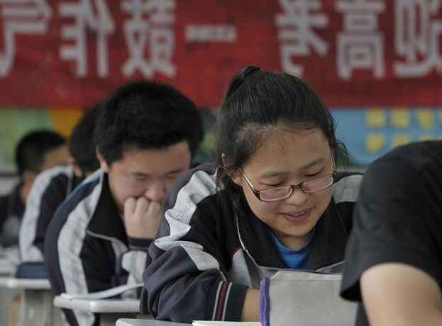 湖南考生高考“满分作文”，得到人民日报的推荐，得满分不为过