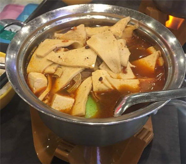 这些网红锅，有钱也别瞎买，实用耐用好清洗才是关键