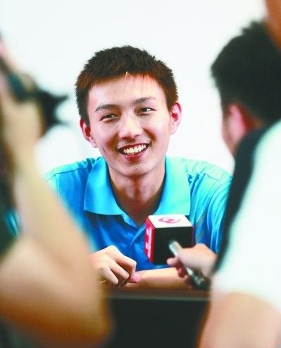 湖北一考生拒绝保送清华，称要享受高考过程，最终考了多少分？