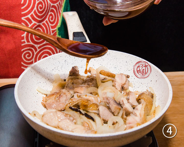 亲子丼，完美融合鸡肉和鸡蛋的日式盖饭，春节用食物对父母说感谢