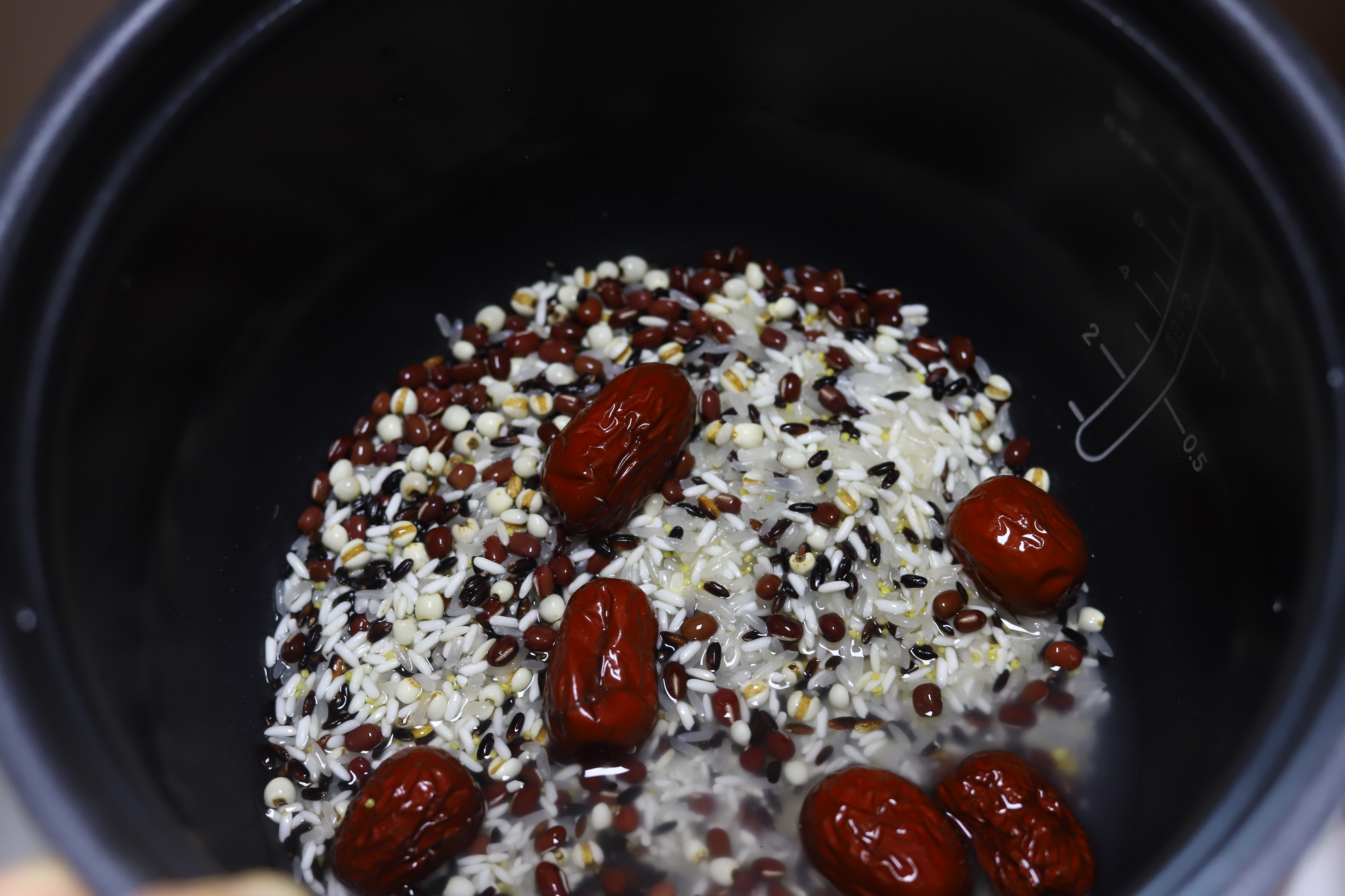 电饭锅版的八宝粥,省时省力软糯香甜,天冷了要经常做给家人喝