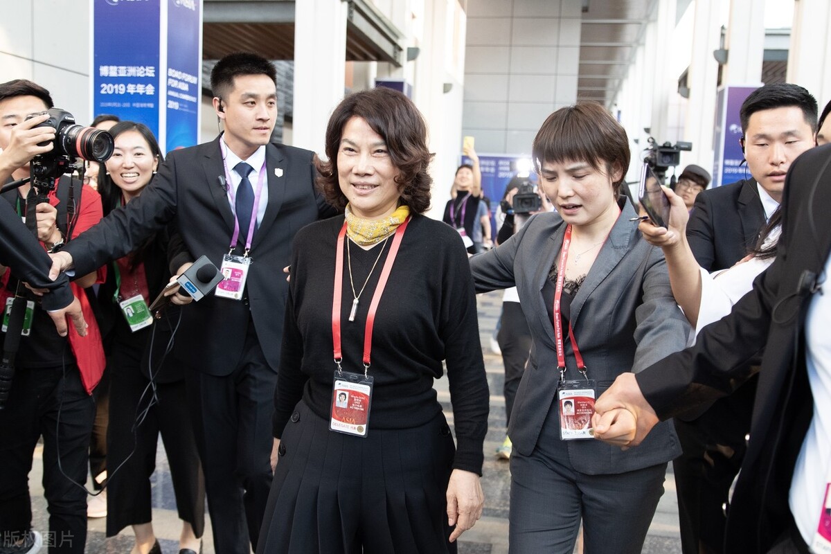 江苏走出的富豪，除刘强东还有1位镇江千亿富豪，盐城女富豪750亿