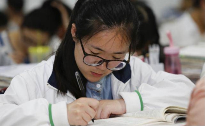 世界大学排行榜新鲜出炉，清华北大难分伯仲，国科大表现亮眼