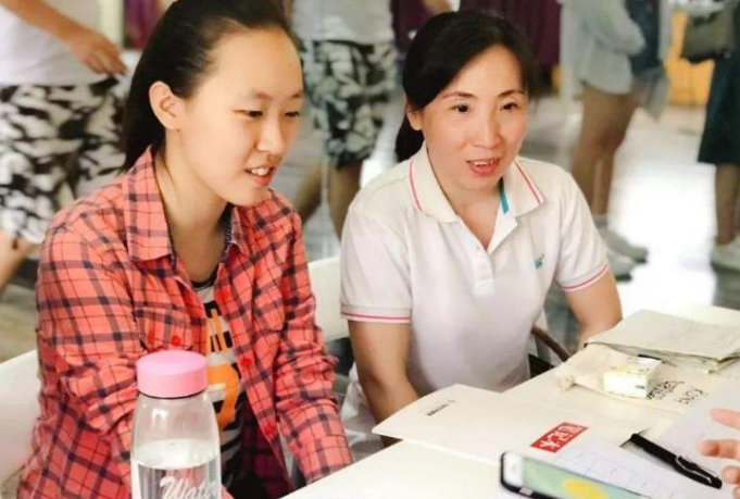 考上民办二本学校，一年学费2.8万，这4个专业值得学生“捡漏”