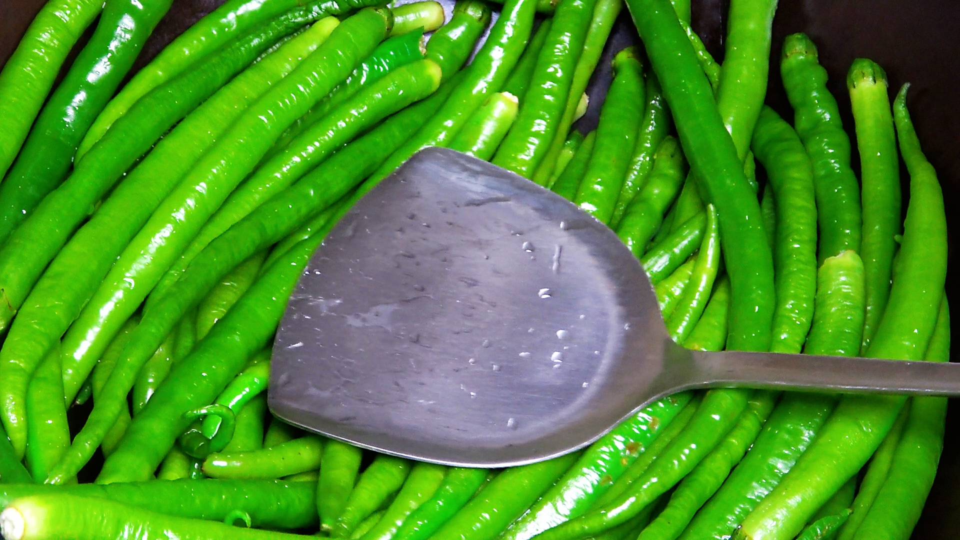 蔬菜中维生素C含量最高的菜，用四川人的做法简单烹饪，鲜香下饭