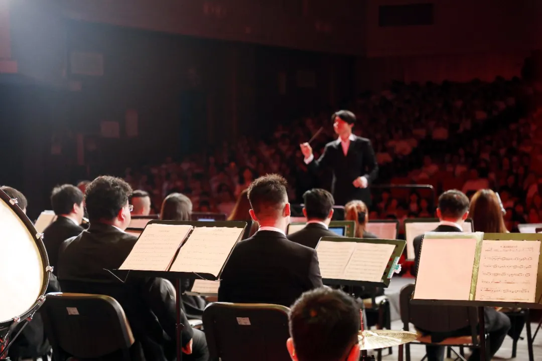 点燃爱国热情！成都文理学院用主题音乐党课，献礼建党100周年