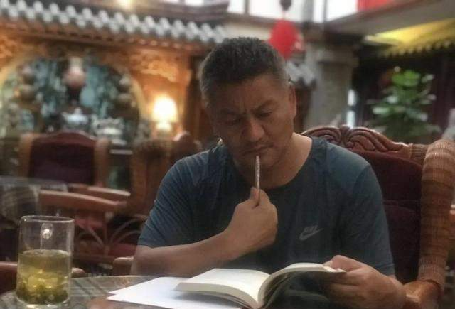 高考钉子户梁实：参加高考24次，今年再次走进考场，结局怎样呢？