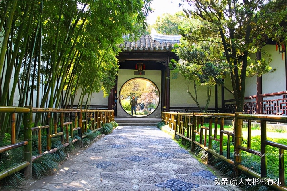 ‘上有天堂，下有苏杭’的苏州，旅游资源很丰富，5A景区有好多个