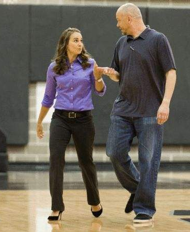 为什么nba没有女性球员(NBA还有签过女球员打球？不止是打球，裁判教练都有女性的身影)