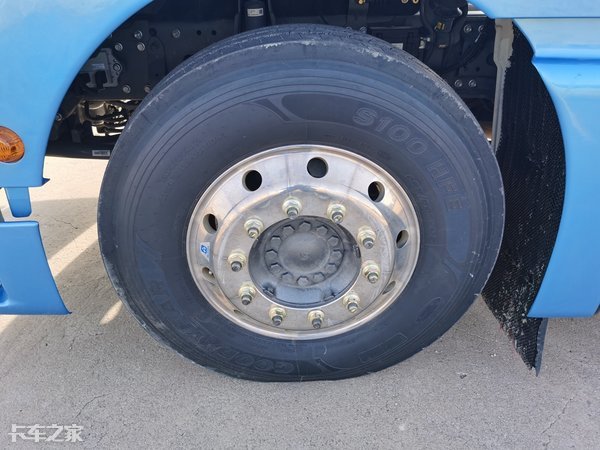 2020款重汽汕德卡牵引车配超高顶驾驶室，售价45万元值吗？