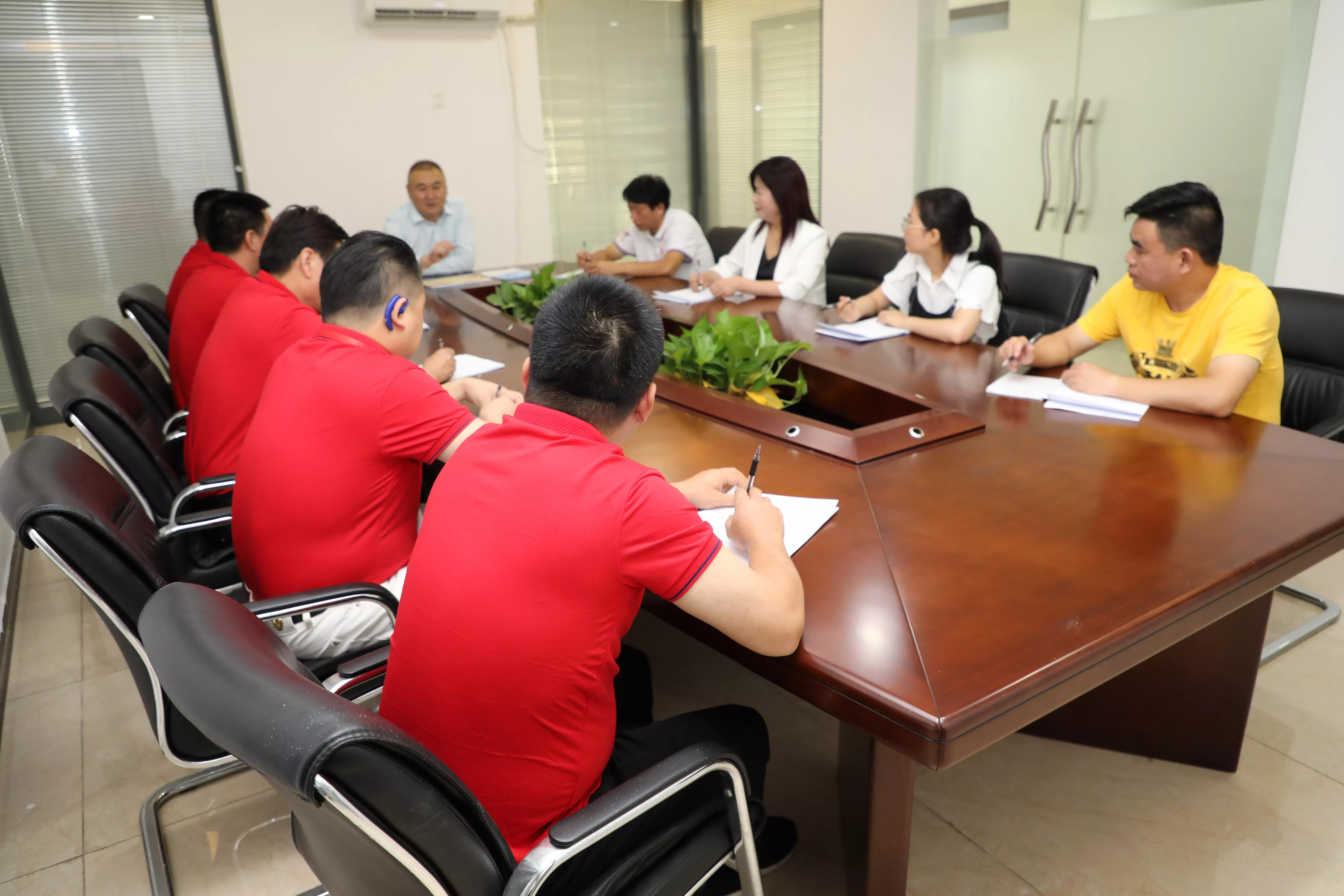 爱心使者 中鸿电梯董事长李志新先生到江西南昌公司检查指导工作