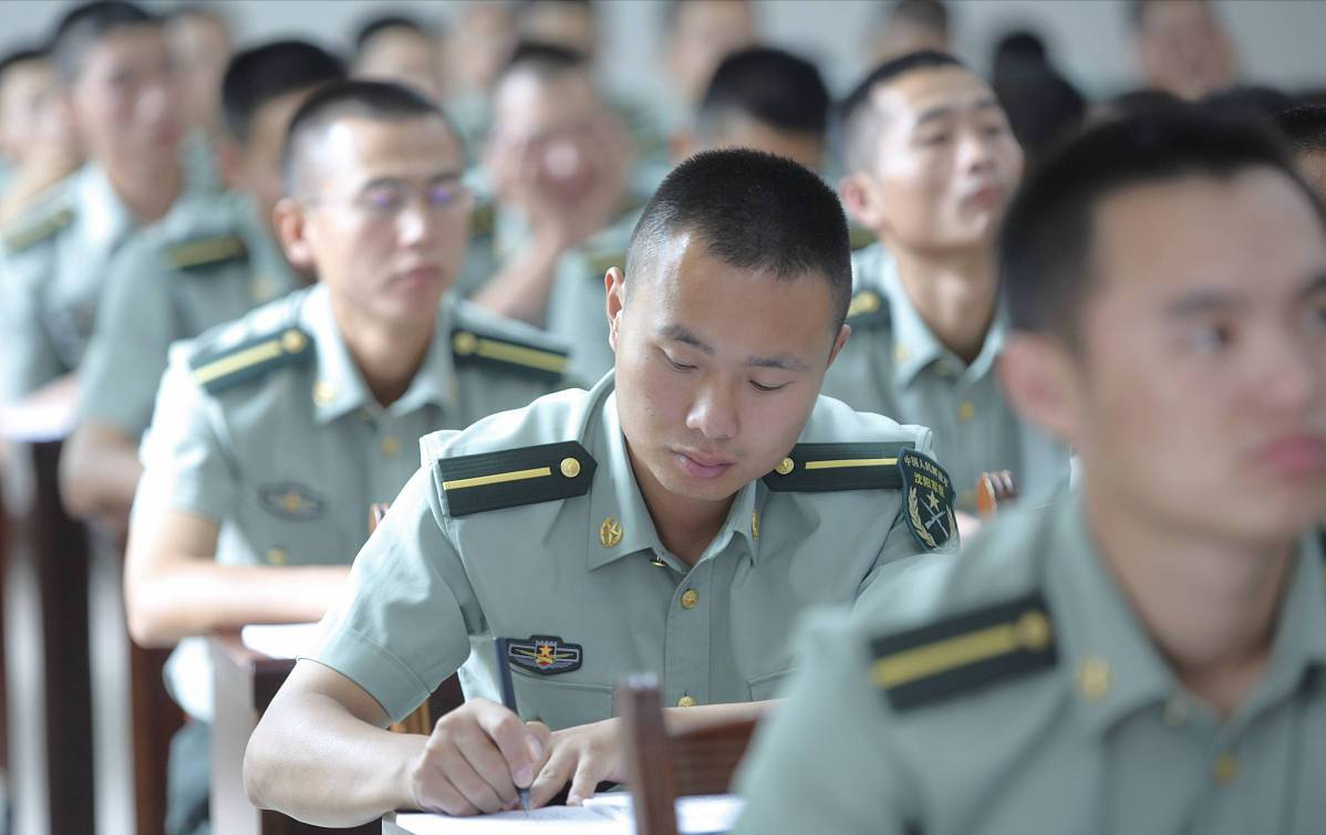 定向培养士官和直招士官有3大区别和2大共同点，学生和家长须知