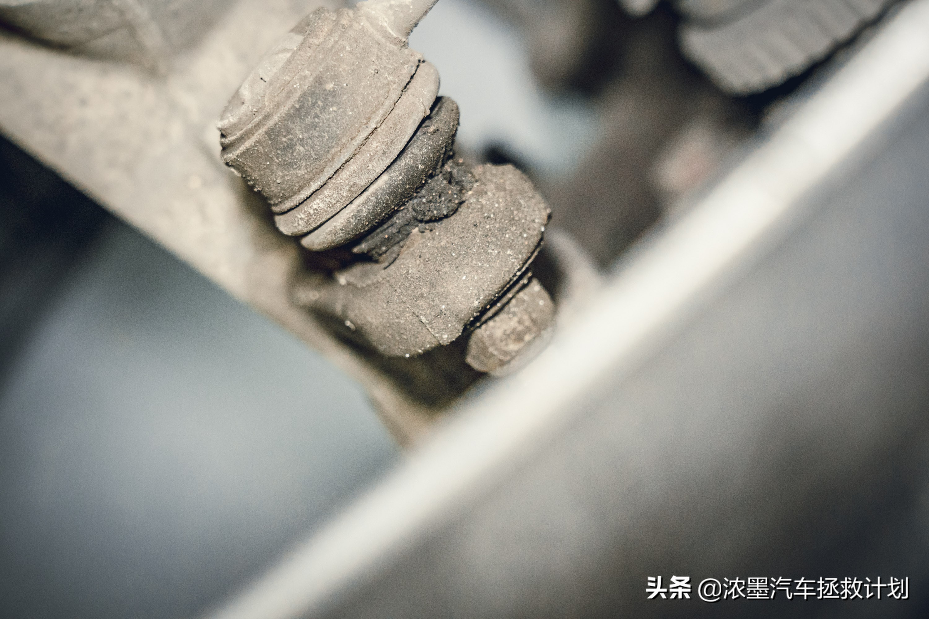 「从容耀眼」整备一台十三年前的捷豹XJ，演绎优雅与动感自然结合