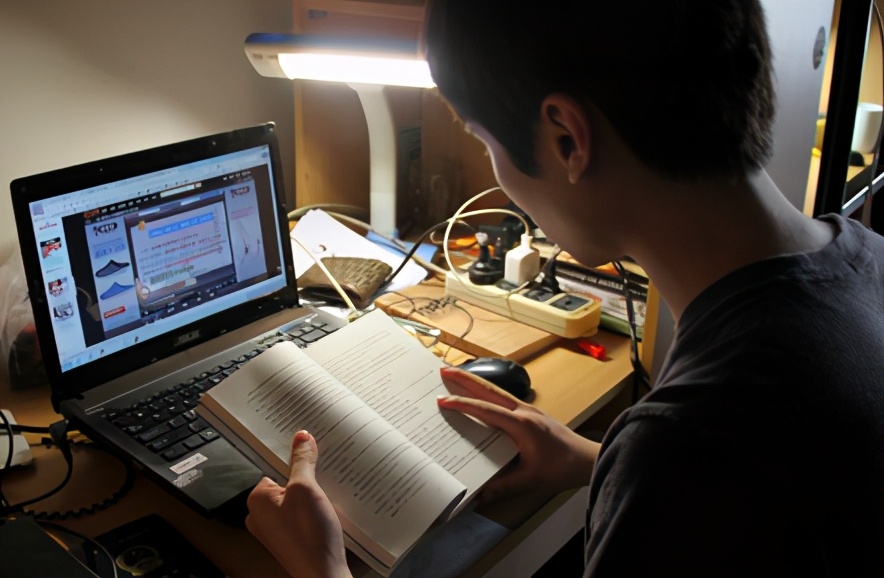 真正优秀的大学生，通常会具备这4种习惯，毕业后也能飞黄腾达