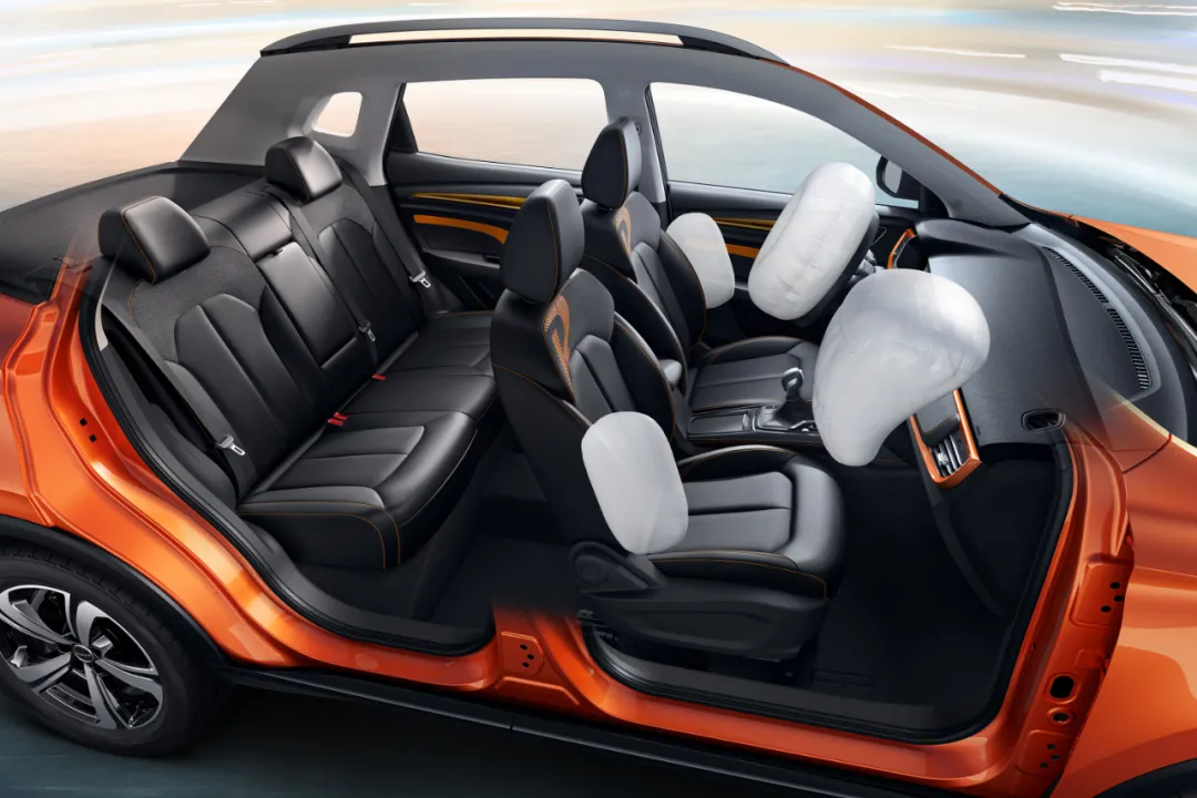 潮出色智能互联SUV，荣威RX3 PRO带给你全新的感觉