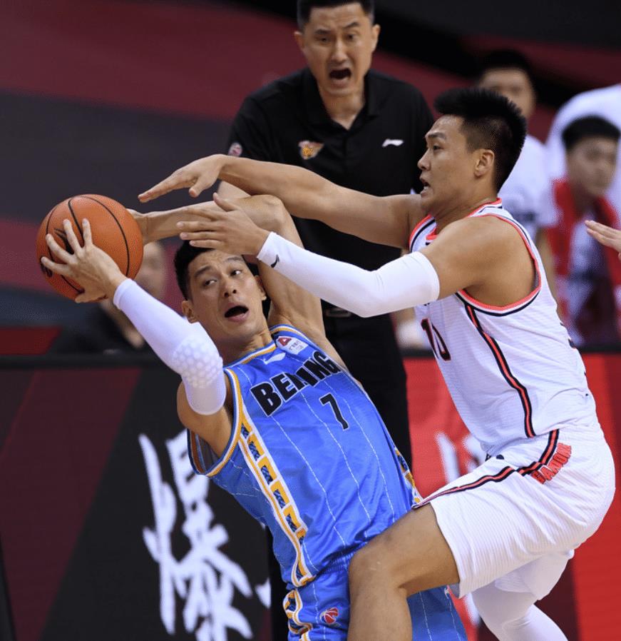 nba为什么这么容易倒地(讨论：为什么林书豪会有如此多的倒地？是CBA的对抗比NBA强吗？)