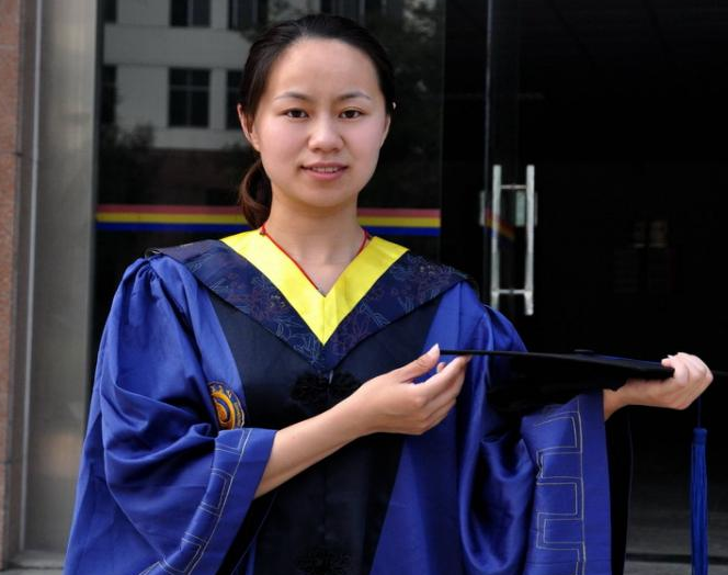 就业后才知道，专硕和学硕之间有条分界线，可惜学姐当年已经选错