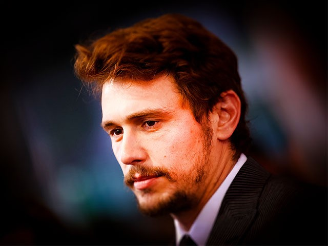 又一好莱坞男星被狂锤！开表演课“选妃”，强扒女生衣服性侵