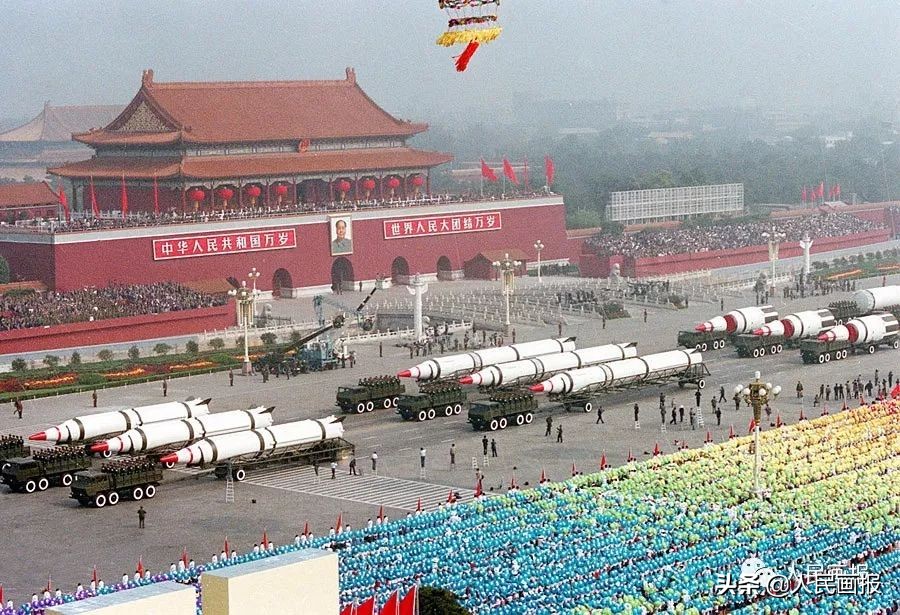 珍藏版！历次天安门广场的阅兵影像