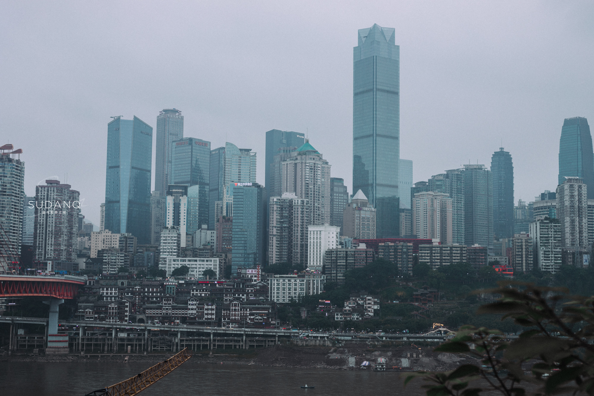 重庆洪崖洞的桥是什么桥(重庆千厮门大桥,世界最大跨径单塔单索面斜拉