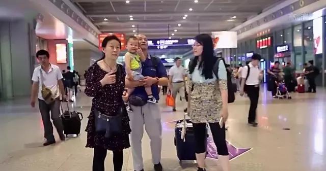 出嫁女14天爆改43平老房，逆变花园别墅：只为让妈妈安然度过余生