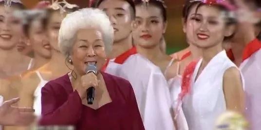 为央视中秋晚会献唱的10位老艺术家，最大的91岁，最小的64岁