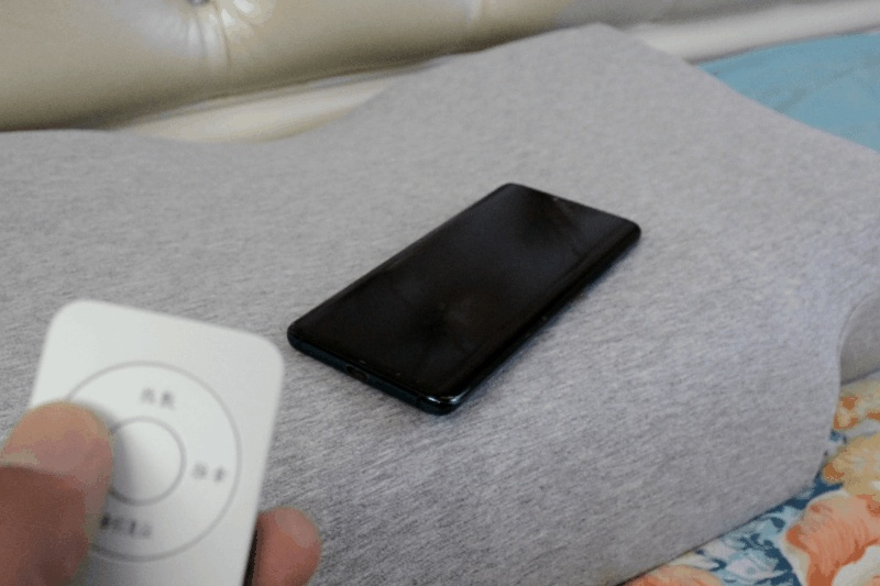 爱护颈椎呵护睡眠 选8H小欢喜热敷推拿助眠枕试试