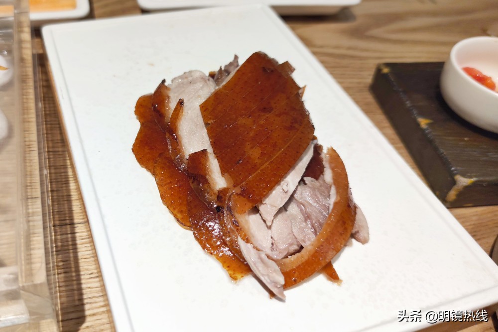 来北京旅游想吃烤鸭？人均100-200元，北京性价比烤鸭店推荐