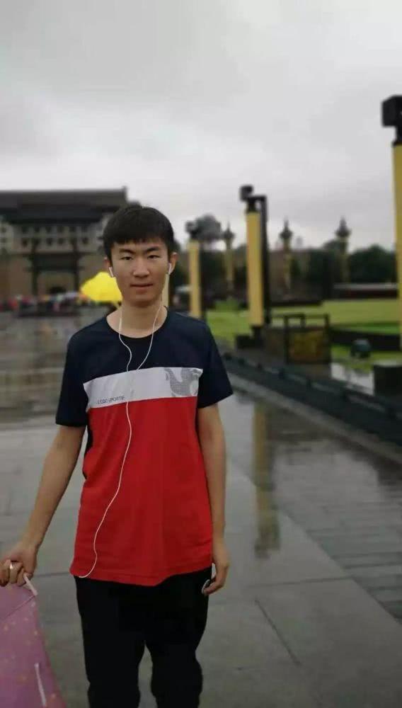 他是19年辽宁省高考状元，妈妈放手教育，孩子自有三条学习妙计