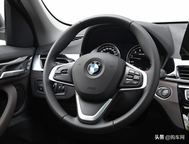 换代成功的宝马X1，年销92810辆，从27.88w跌至22w多，值得买吗？
