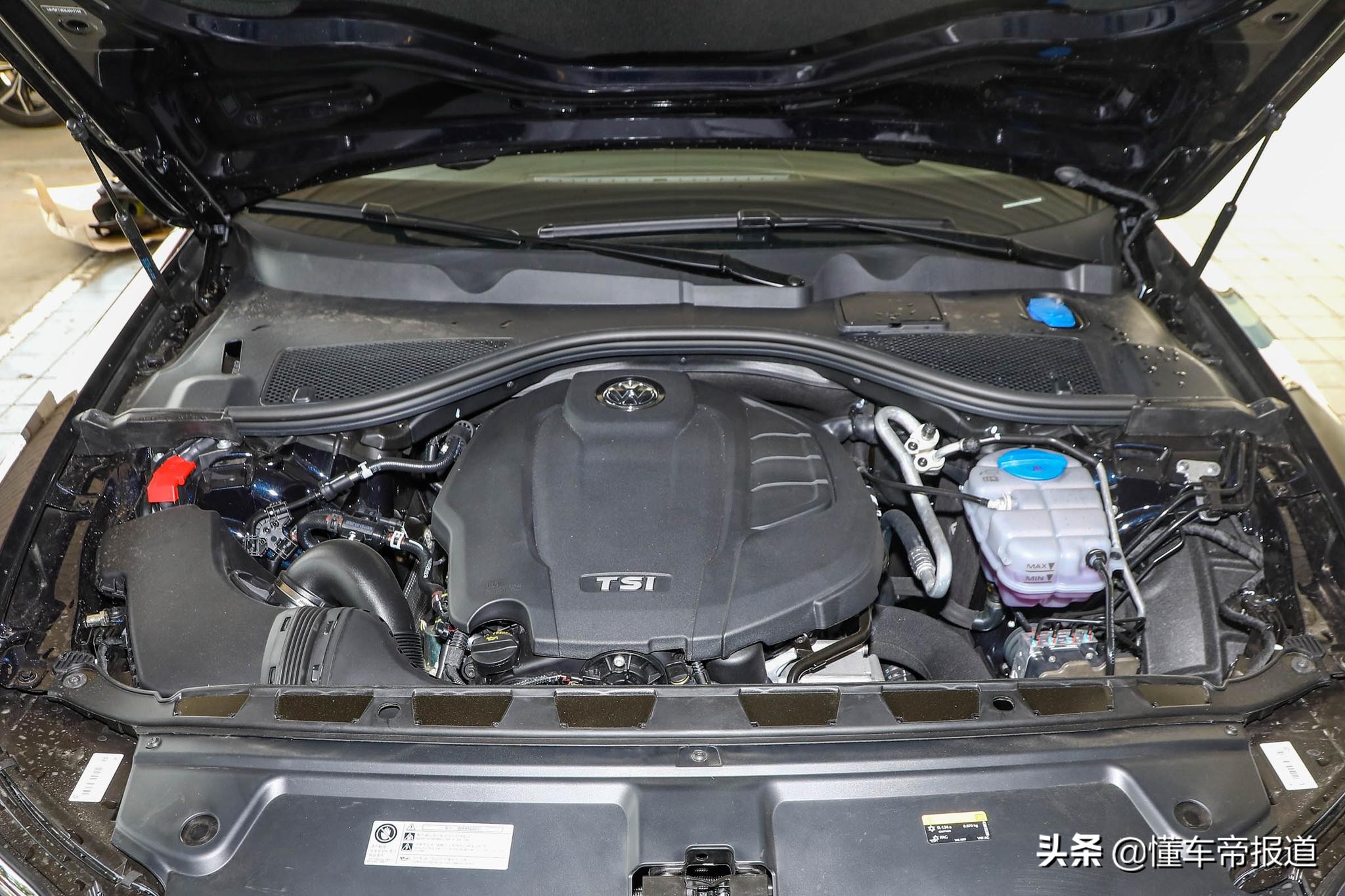 新车 </p><p>　　 2021款辉昂将于11月19日上市 配可发光车标