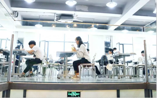 惊艳！东北这所高校：坐拥网红餐厅、高配宿舍，四季堪称神仙颜值