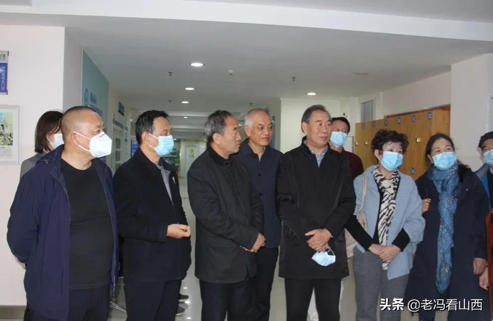 弘扬国学经典 品味书画艺术 太原市老年书画家协会走进爱尔眼科医院