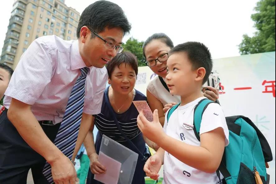 宁波甬江之滨这所学校，中考成绩节节爬升，普高率70%以上