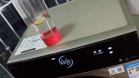 亿万气泡超强去污技术，小天鹅超微净泡水魔方洗烘一体洗衣机体验