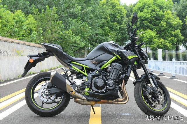 不只是性价比高 准公升级四缸街车 川崎Z900简单试驾