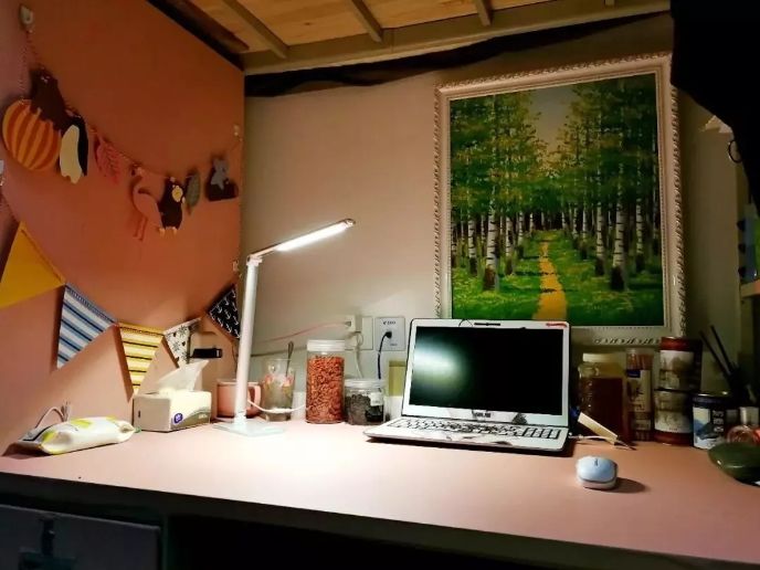 重庆这所高校：坐拥四大校区，出门就是地铁，食堂宿舍堪称