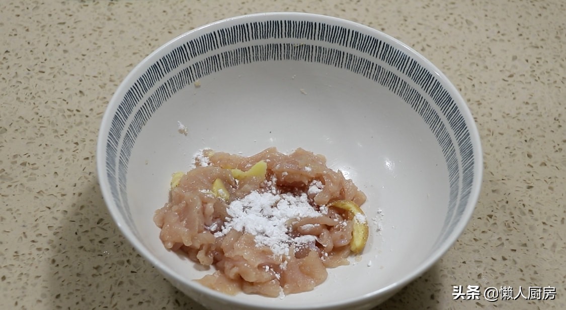 豆腐遇到它就这样炖，好吃极了，营养丰富，又鲜又嫩