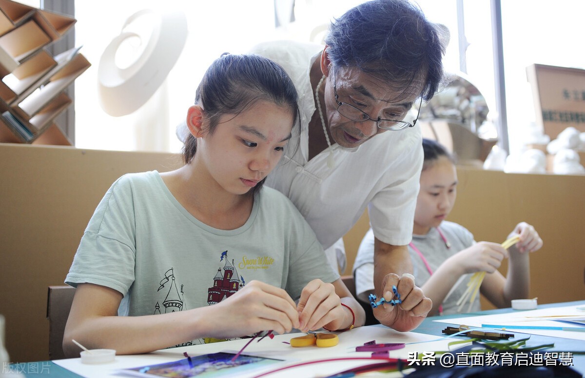 浸润书海 品味书香——班级读书成果汇报主持词