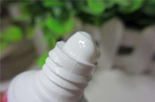 家里刷了白墙，没几天就脏兮兮，教你一个小窍门，墙壁就像冲刷的