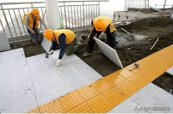 大板已进入低价模式？价格低至100元/片