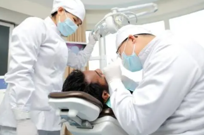 男生最喜爱的“女友”职业排行榜，榜首实至名归，学生心驰神往