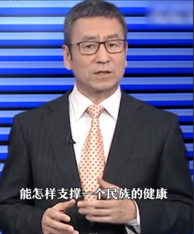 为什么要带小朋友进世界杯(白岩松：课间让孩子玩耍强身壮体！各国幼儿园的娃都是以玩为主)