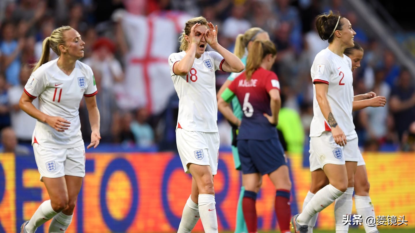 2019女足世界杯半决赛美国英格兰(女足世界杯：英格兰3-0挪威，半决赛对阵美法胜者 小贝携爱女观战)