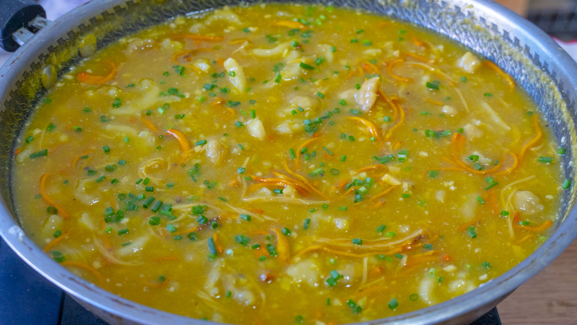 天冷了，这道汤多给家人喝，汤鲜肉嫩，做法简单，顺应时节好过秋