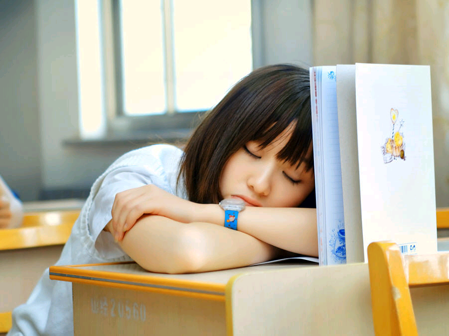 如何用一句话让热闹的教室“瞬间安静”，学生：必须是班主任来了