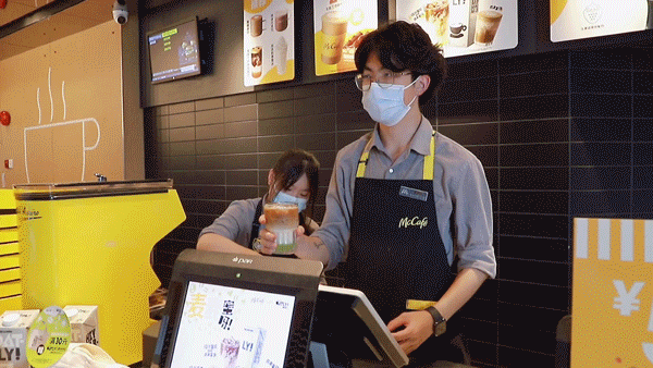 麦咖啡x噢麦力「燕麦拿铁」来了，这才是YYDS