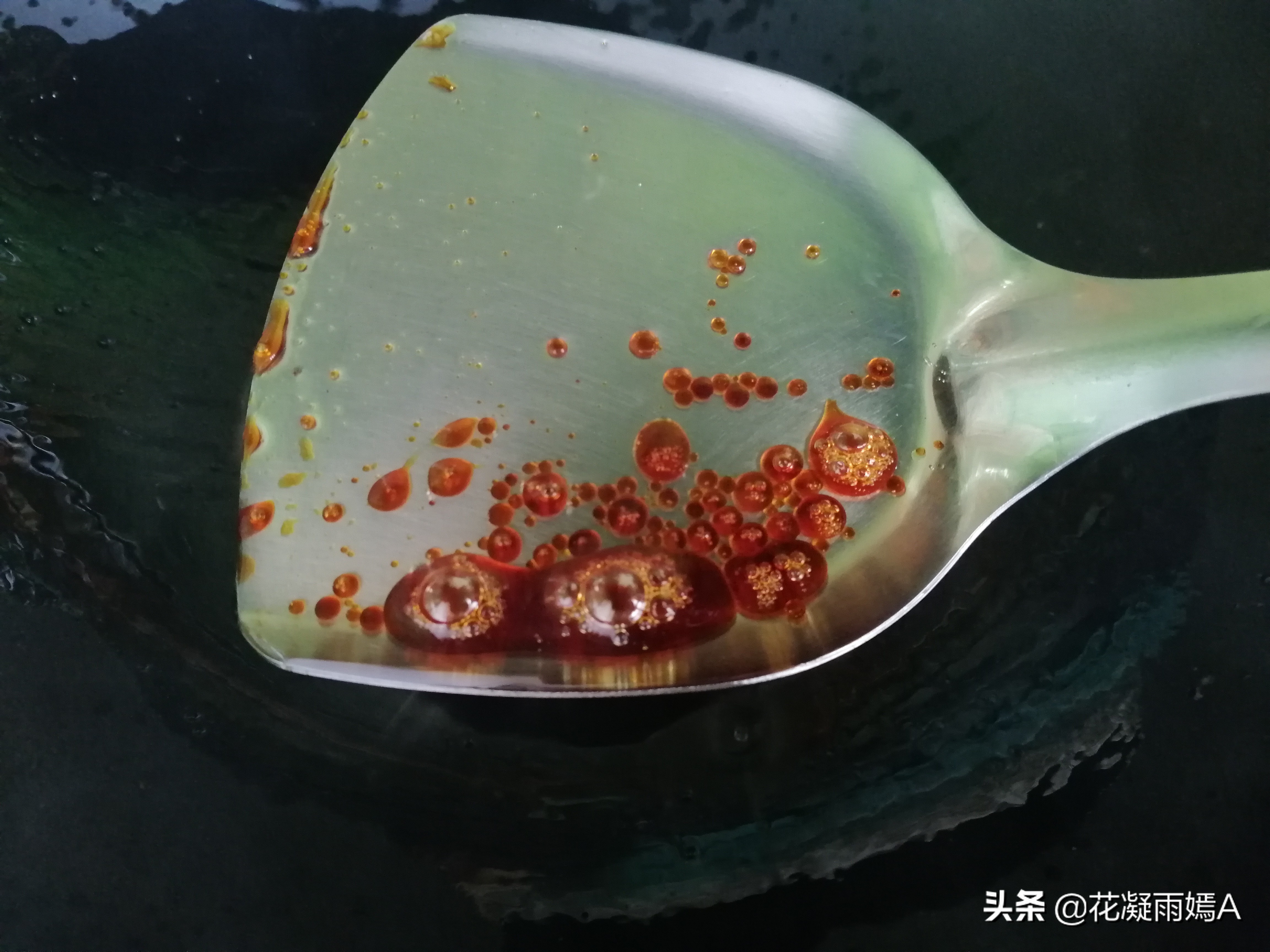 炖牛肉不好烂，加个山楂，半个小时软烂入味，老人都能嚼得动